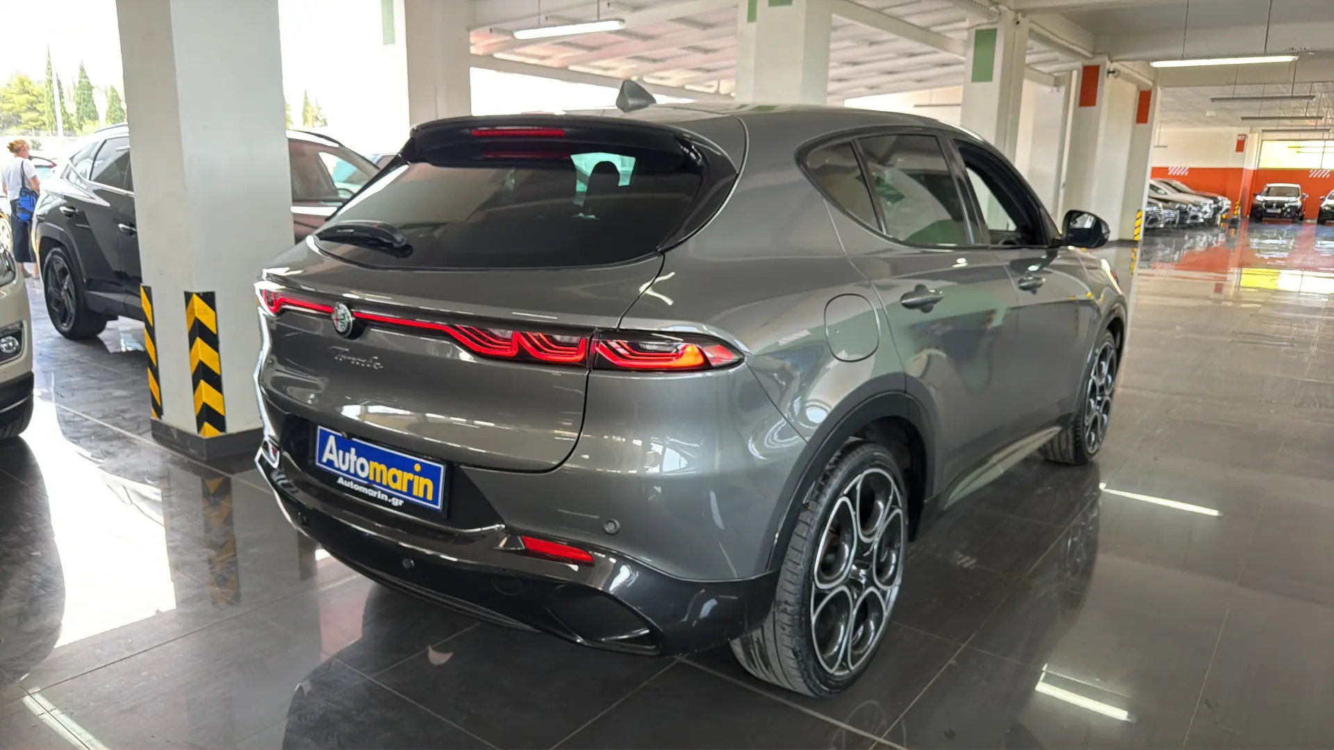 View 4 - Alfa Romeo Tonale - 2023