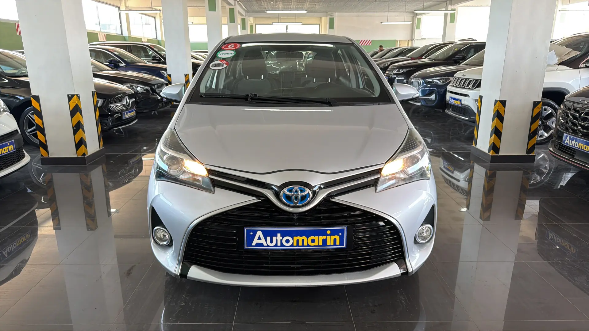 View 2 - Toyota Yaris - 2015