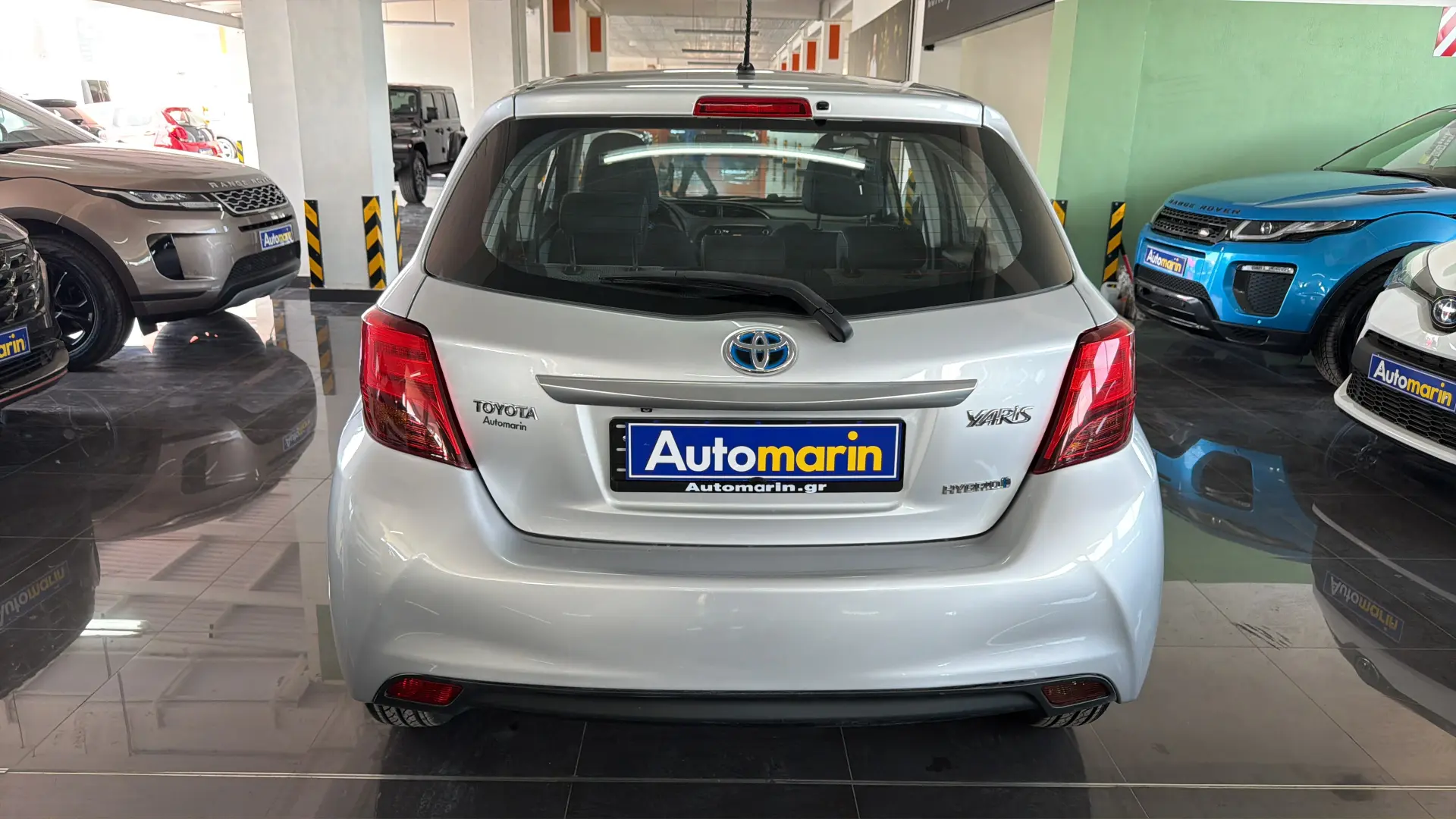 View 5 - Toyota Yaris - 2015