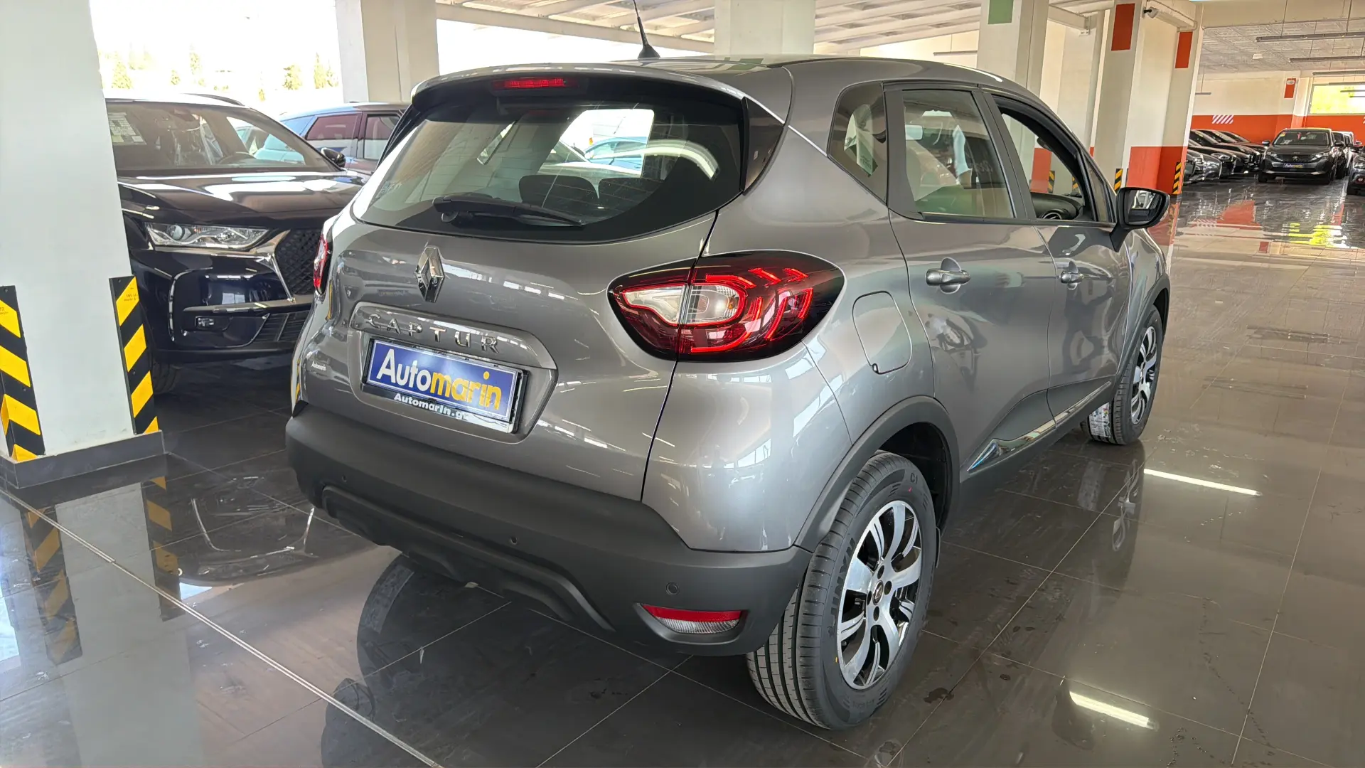 View 4 - Renault Captur - 2019
