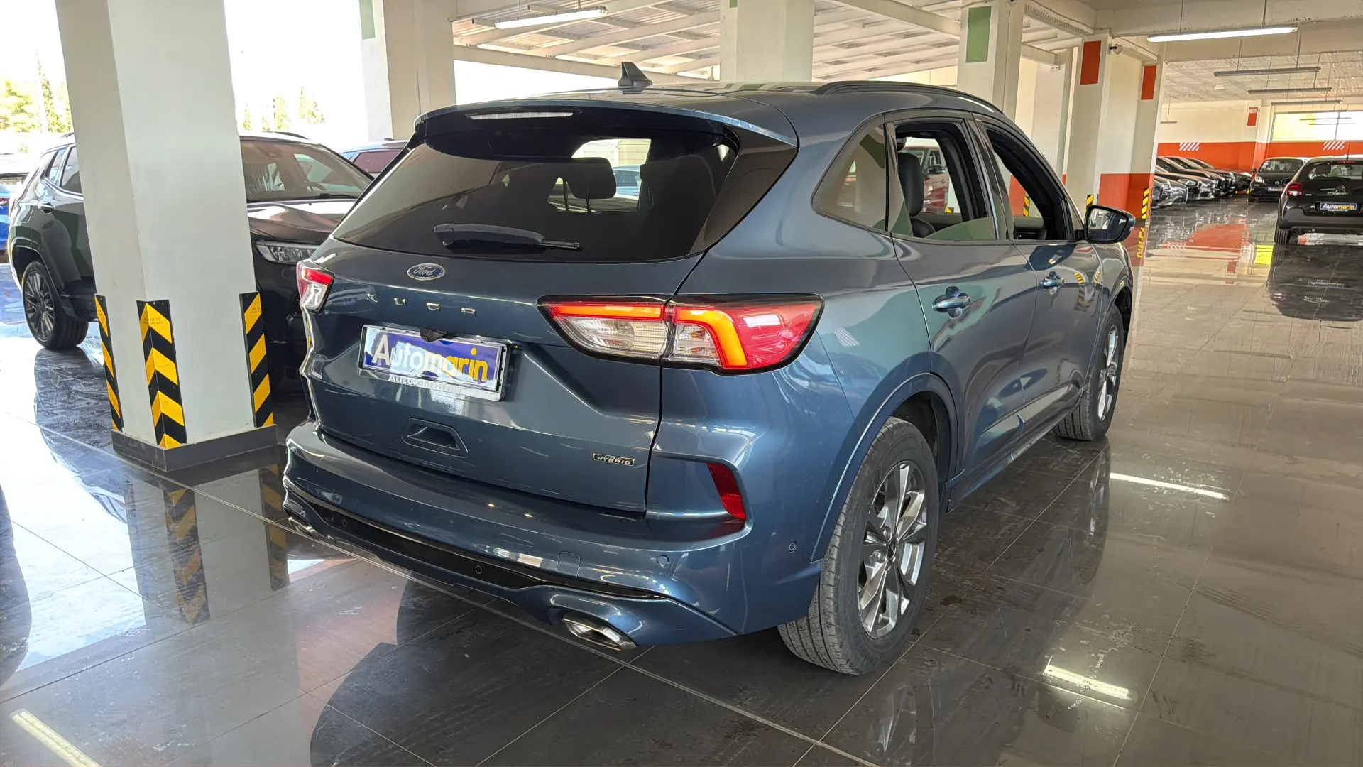 View 4 - Ford Kuga - 2022