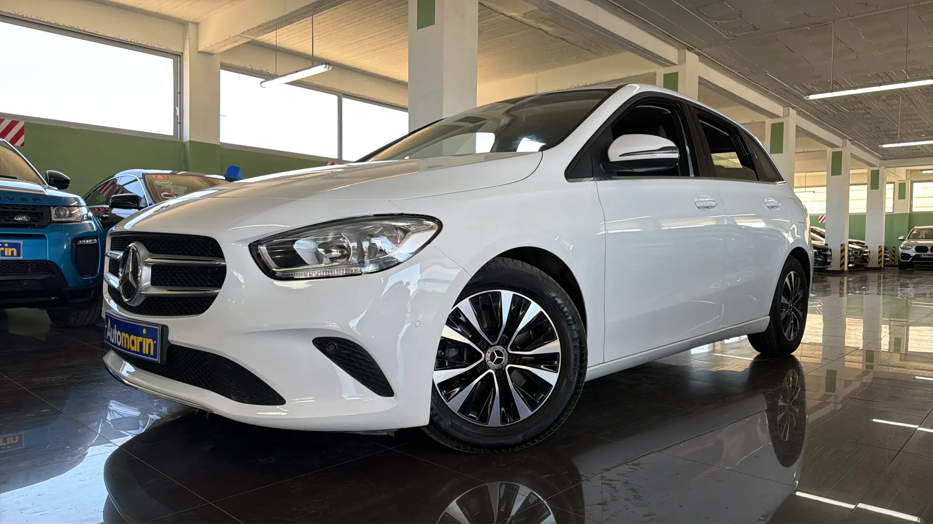 View 1 - Mercedes-Benz B 180 - 2021