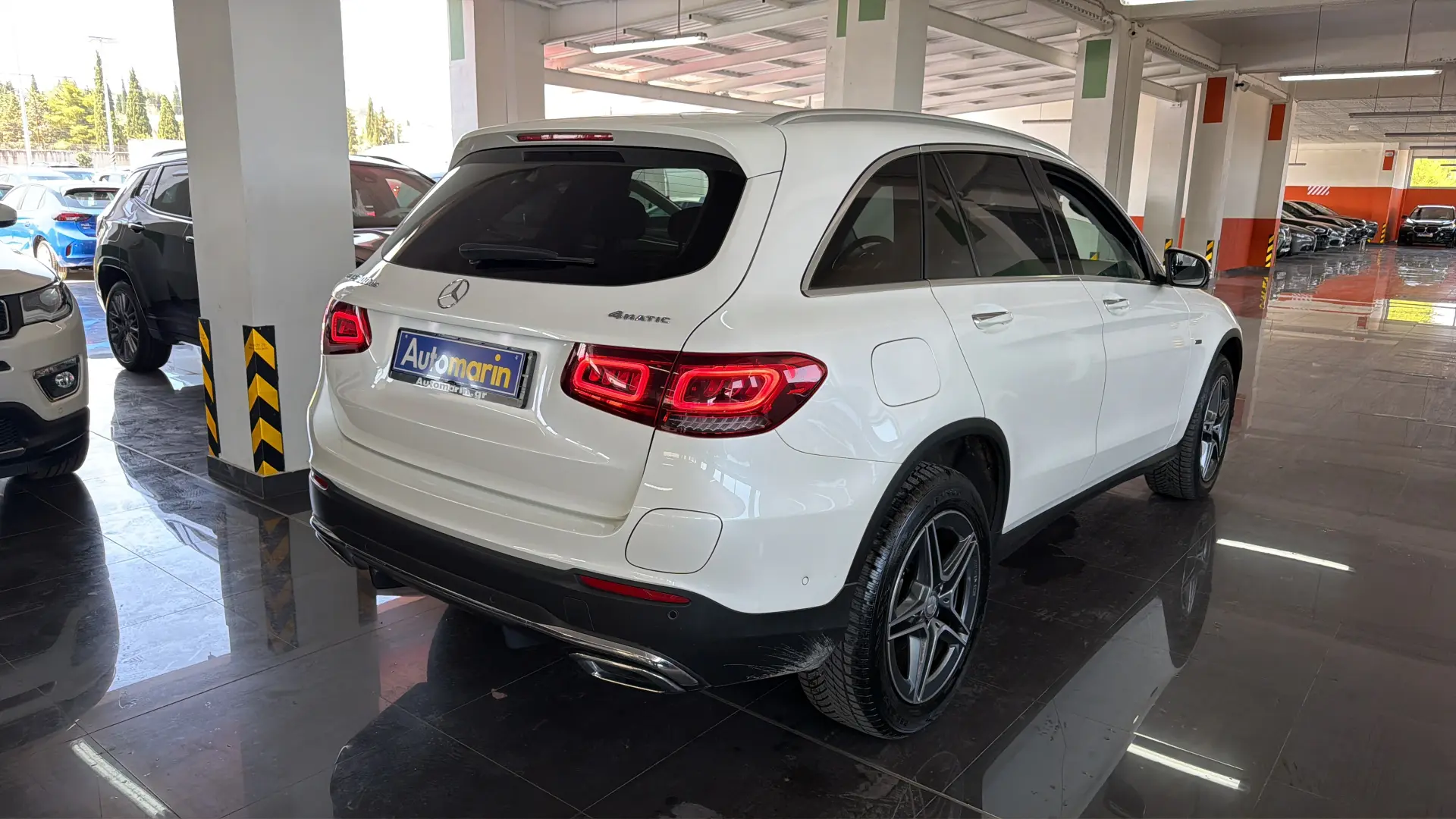 View 4 - Mercedes-Benz GLC 300 - 2021
