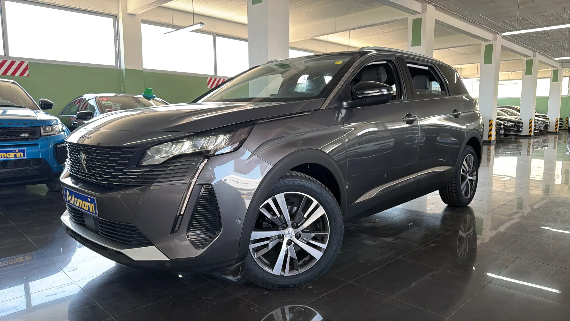 View 1 - Peugeot 5008 - 2021