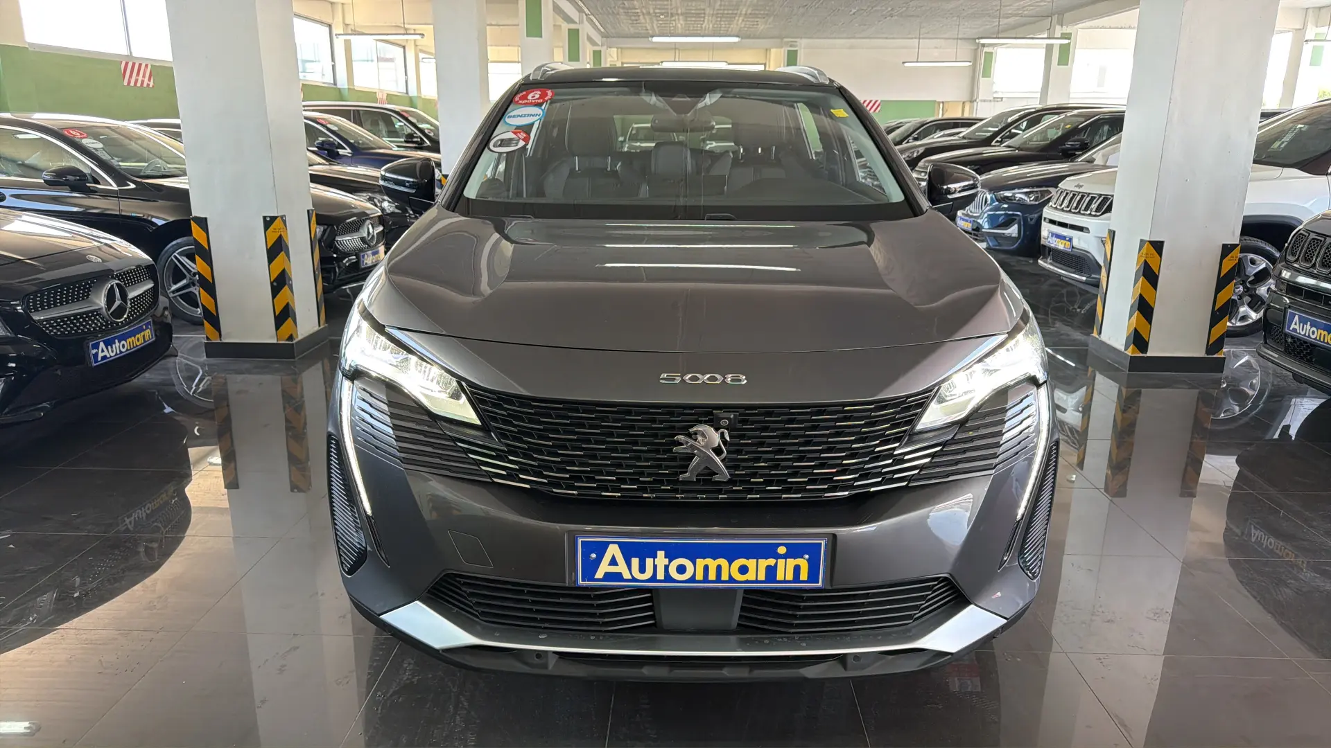 View 2 - Peugeot 5008 - 2021