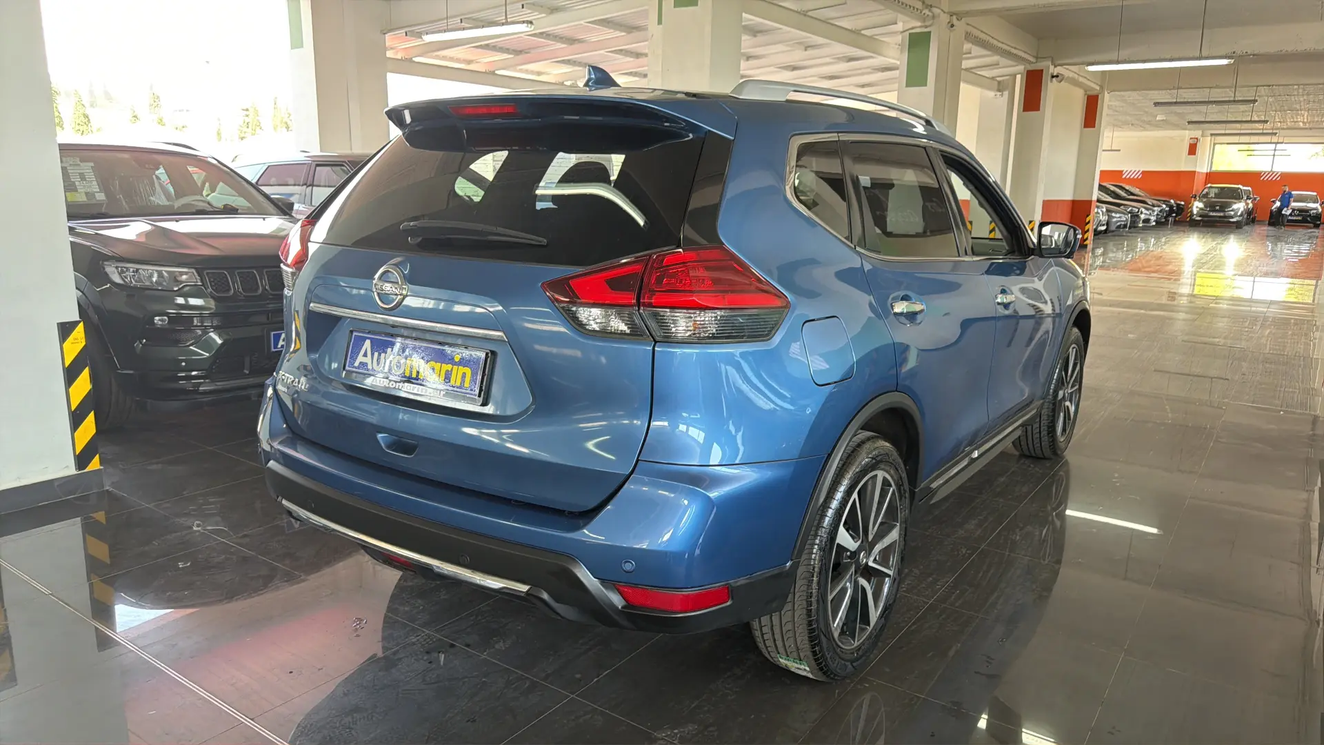 View 4 - Nissan X-Trail - 2018