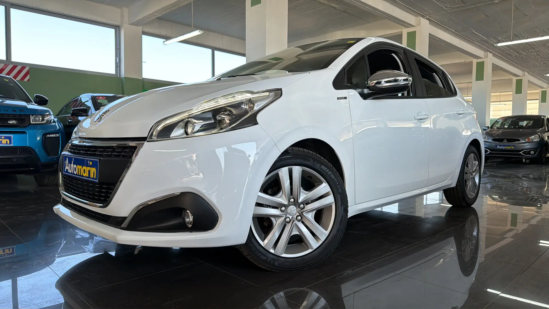 View 1 - Peugeot 208 - 2019