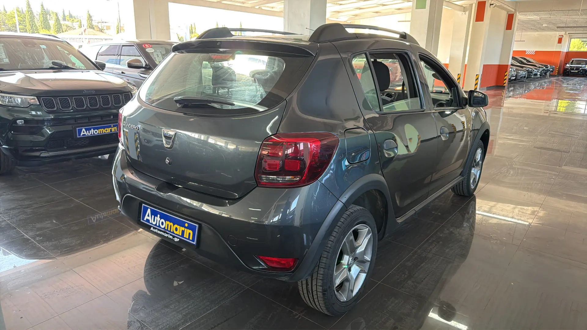 View 4 - Dacia Sandero - 2020