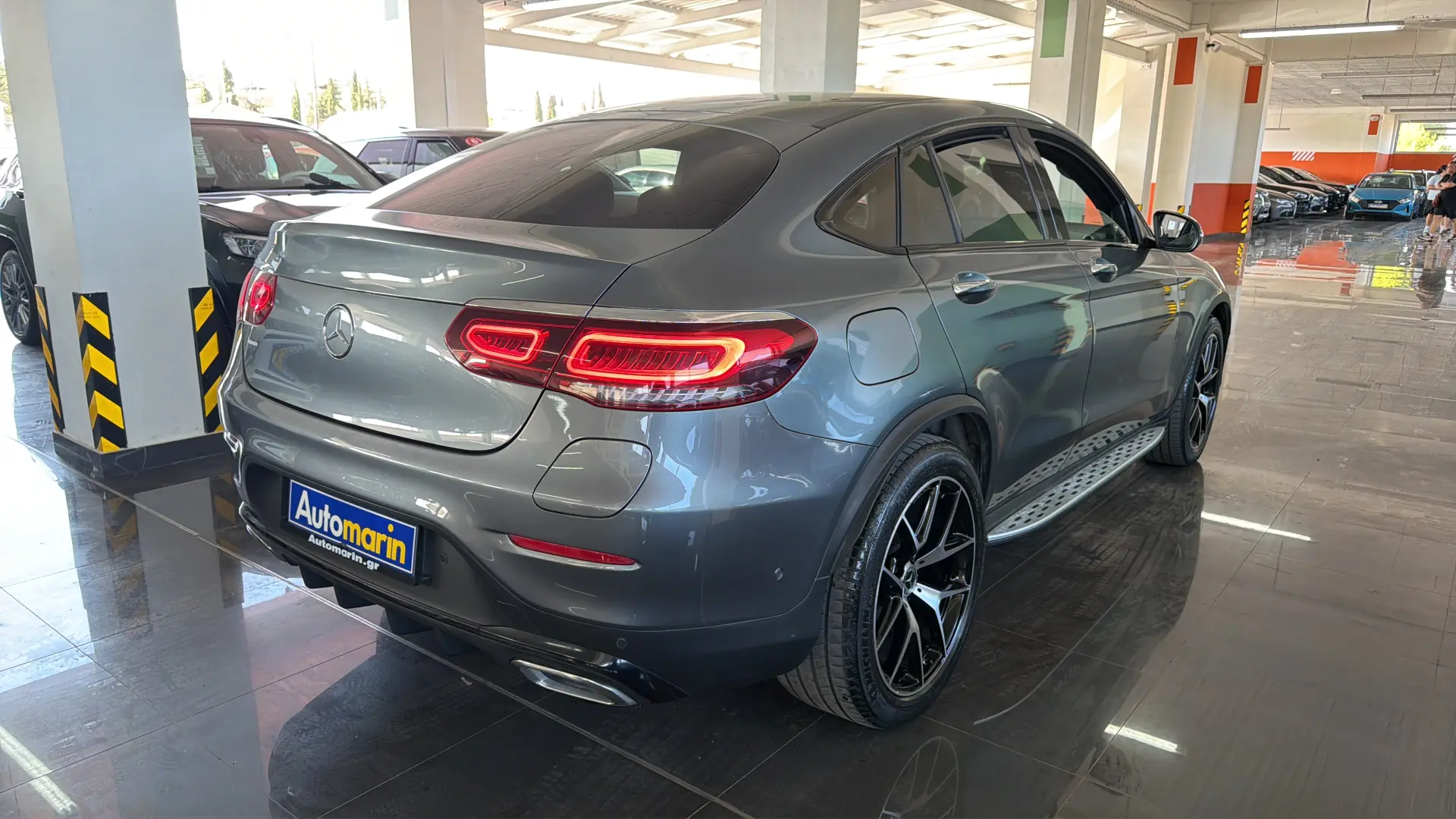 View 4 - Mercedes-Benz GLC 300 - 2023