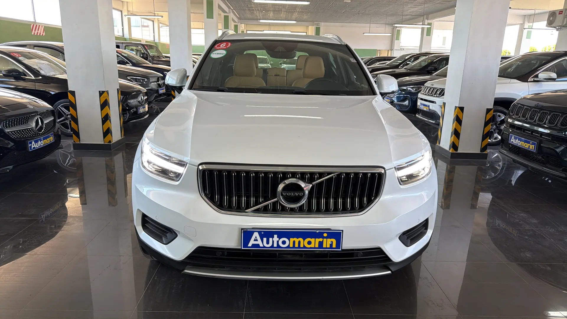 View 2 - Volvo XC40 - 2022
