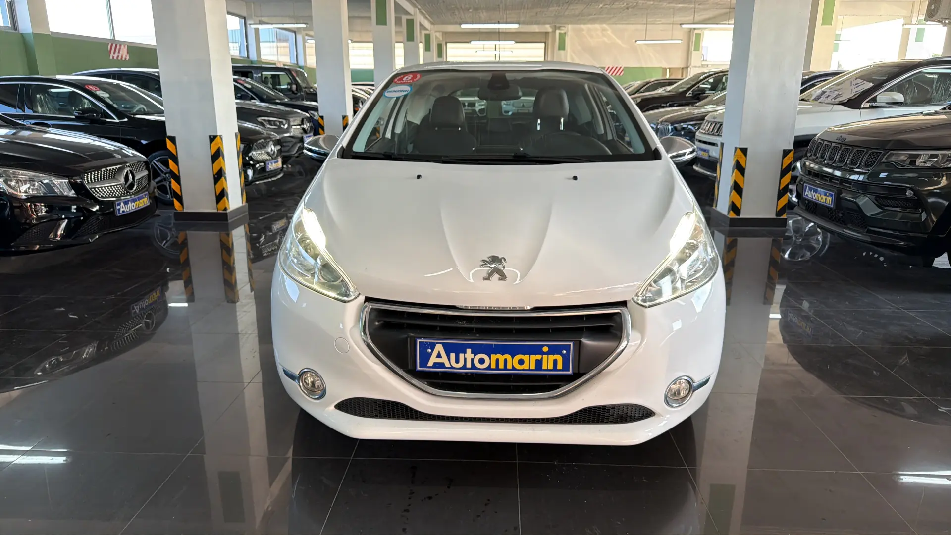 View 2 - Peugeot 208 - 2015
