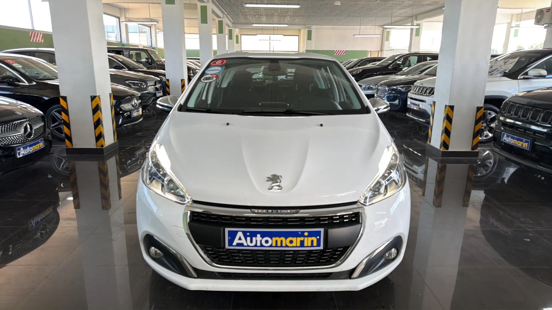 View 2 - Peugeot 208 - 2018