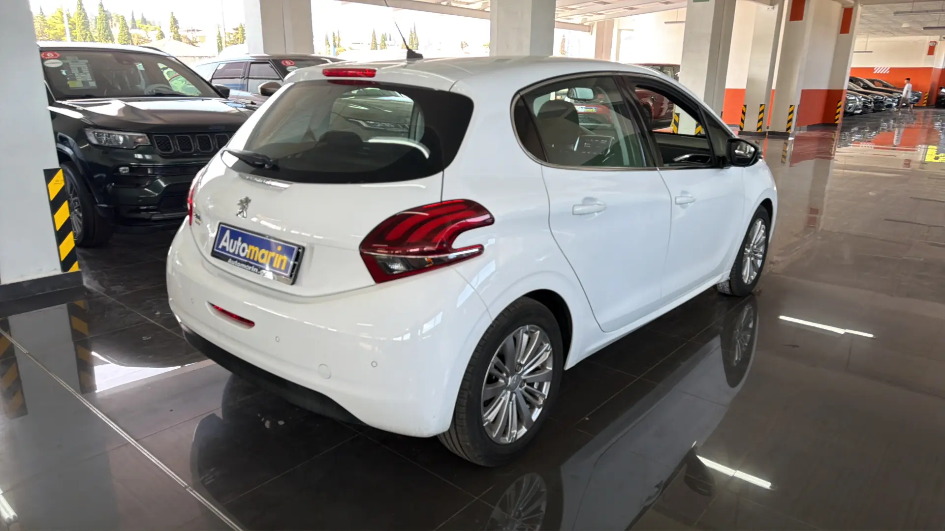 View 4 - Peugeot 208 - 2018