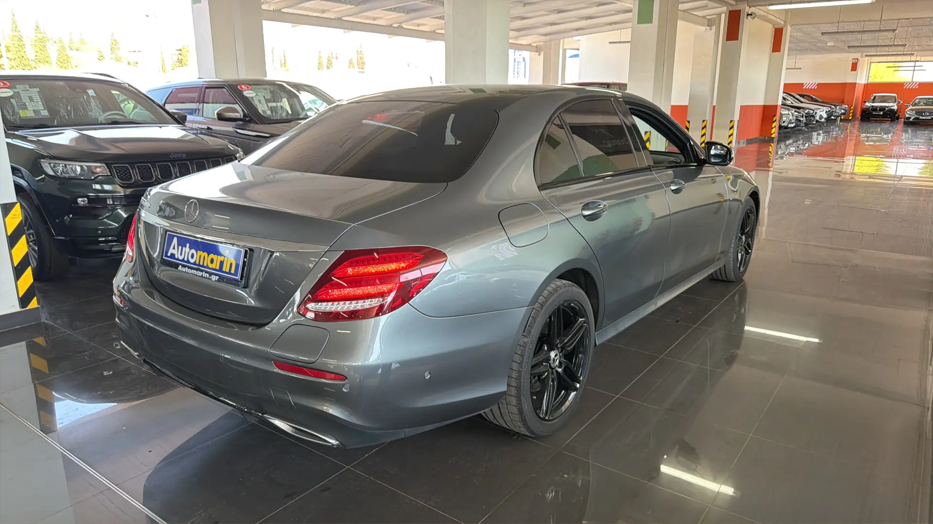 View 4 - Mercedes-Benz E 300 - 2021