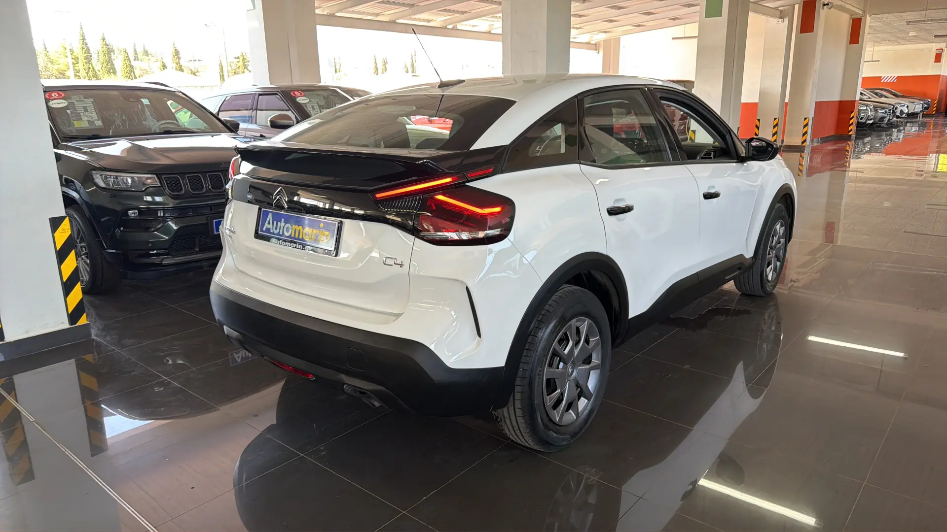 View 4 - Citroen C4 - 2022