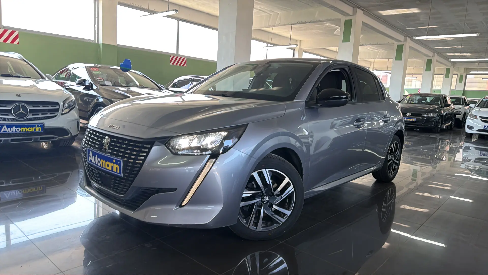 View 1 - Peugeot 208 - 2022