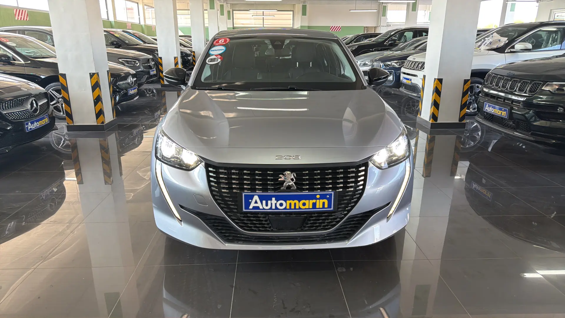 View 2 - Peugeot 208 - 2022