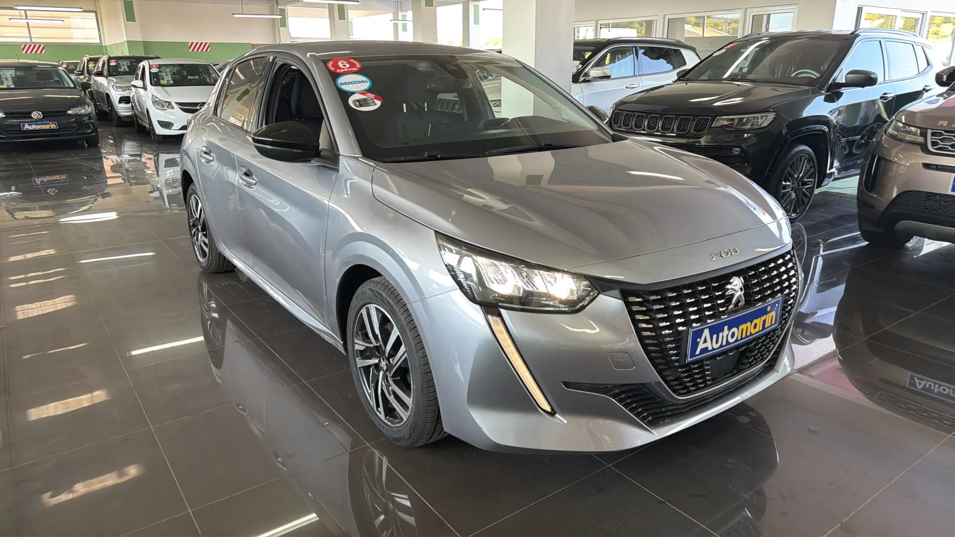 View 3 - Peugeot 208 - 2022