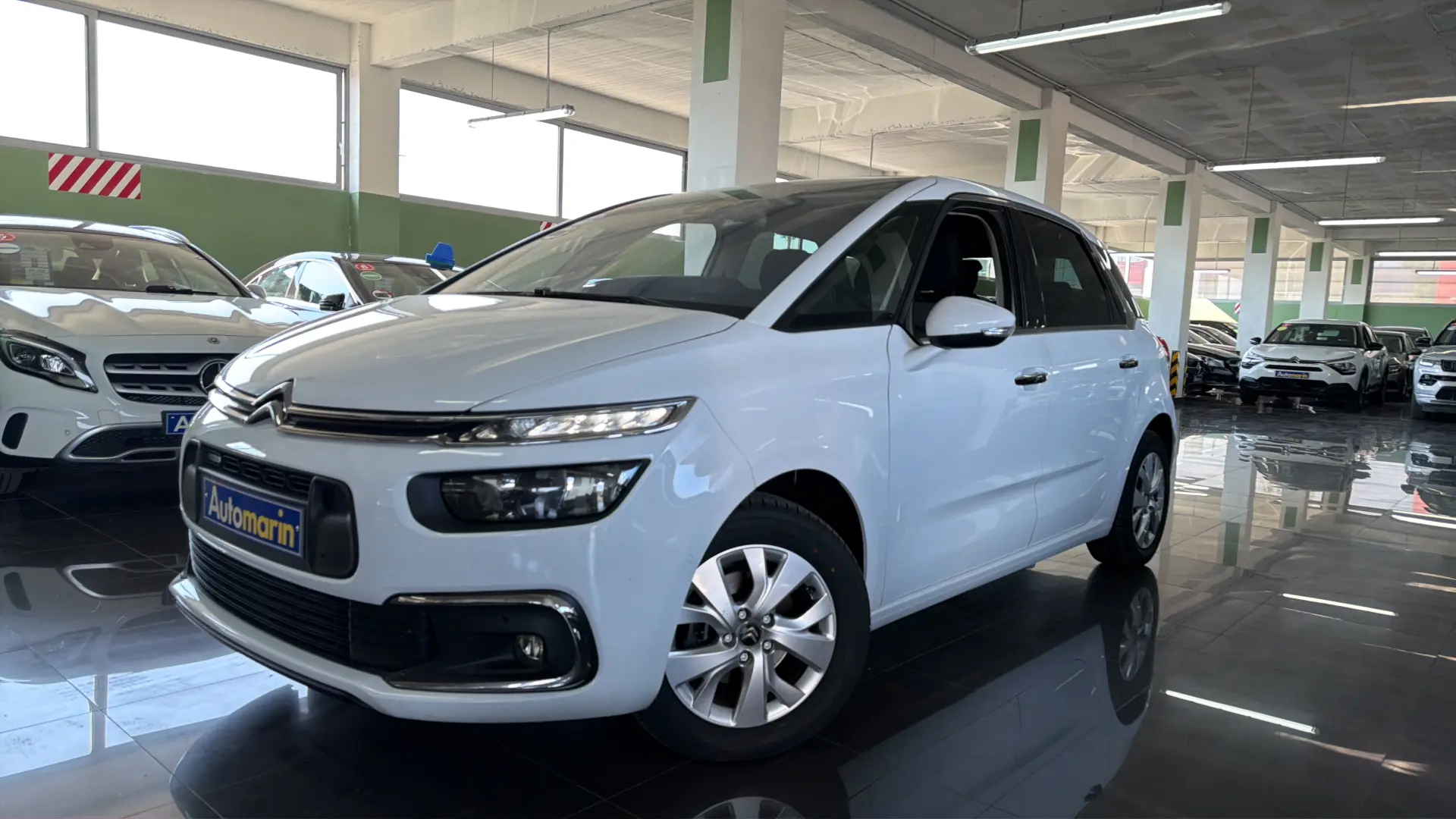 View 1 - Citroen C4 Picasso - 2017