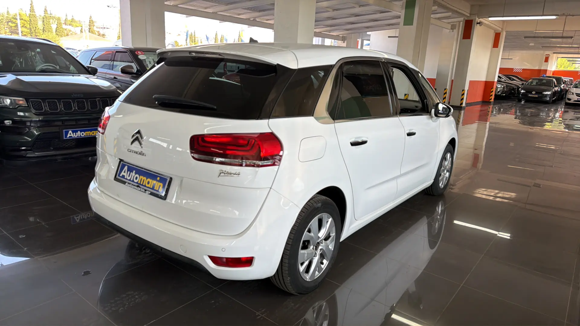 View 4 - Citroen C4 Picasso - 2017