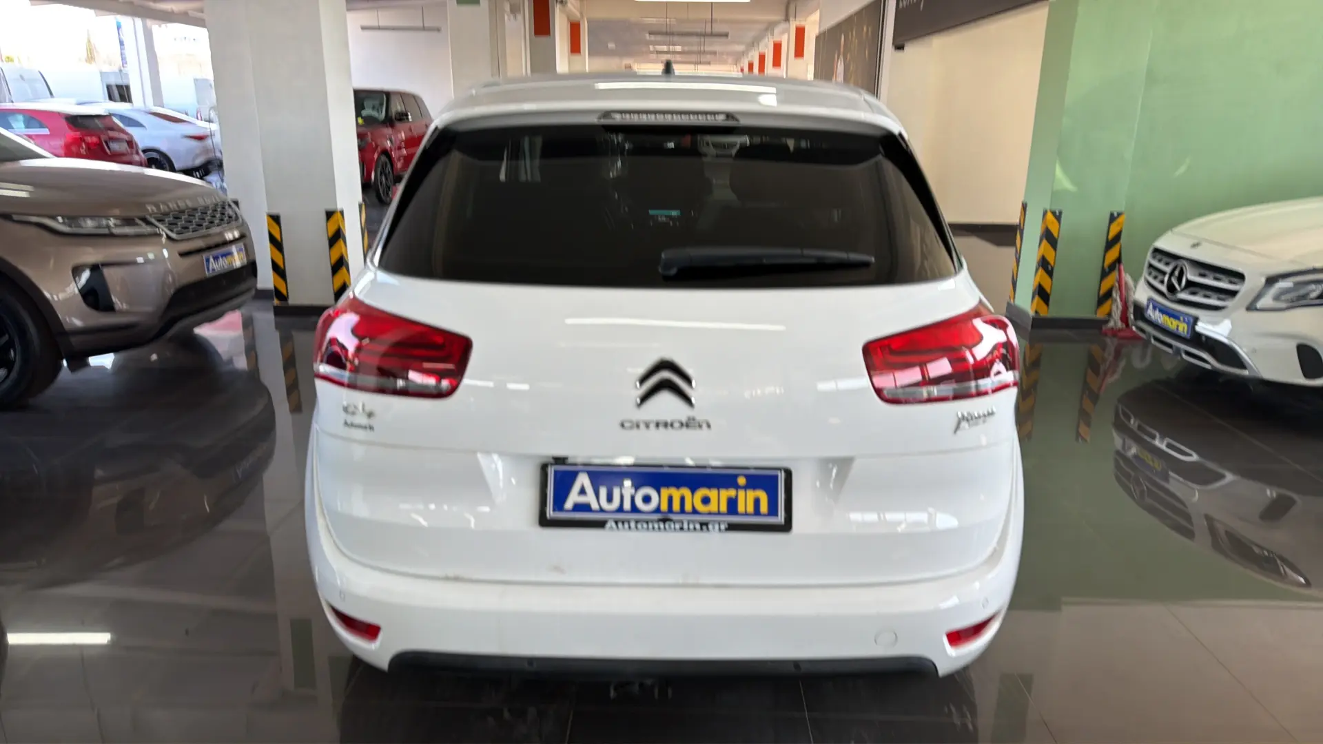 View 5 - Citroen C4 Picasso - 2017