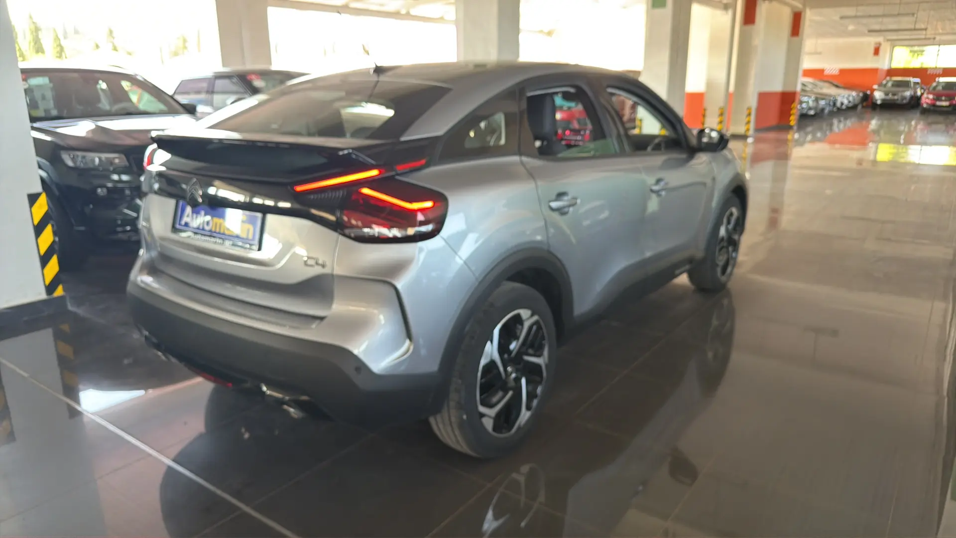 View 4 - Citroen C4 - 2021