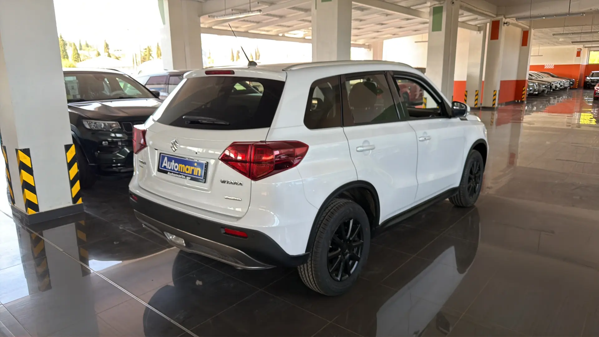 View 4 - Suzuki Vitara - 2020