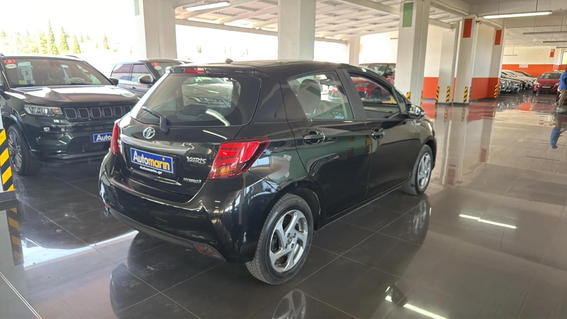 View 4 - Toyota Yaris - 2015