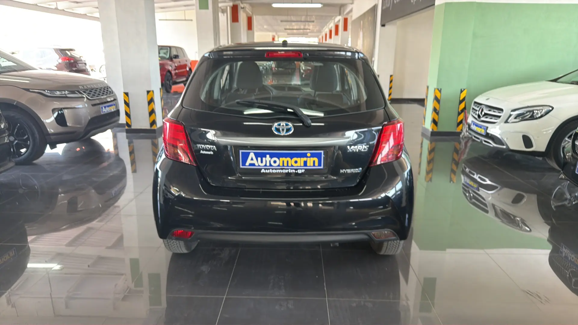 View 5 - Toyota Yaris - 2015