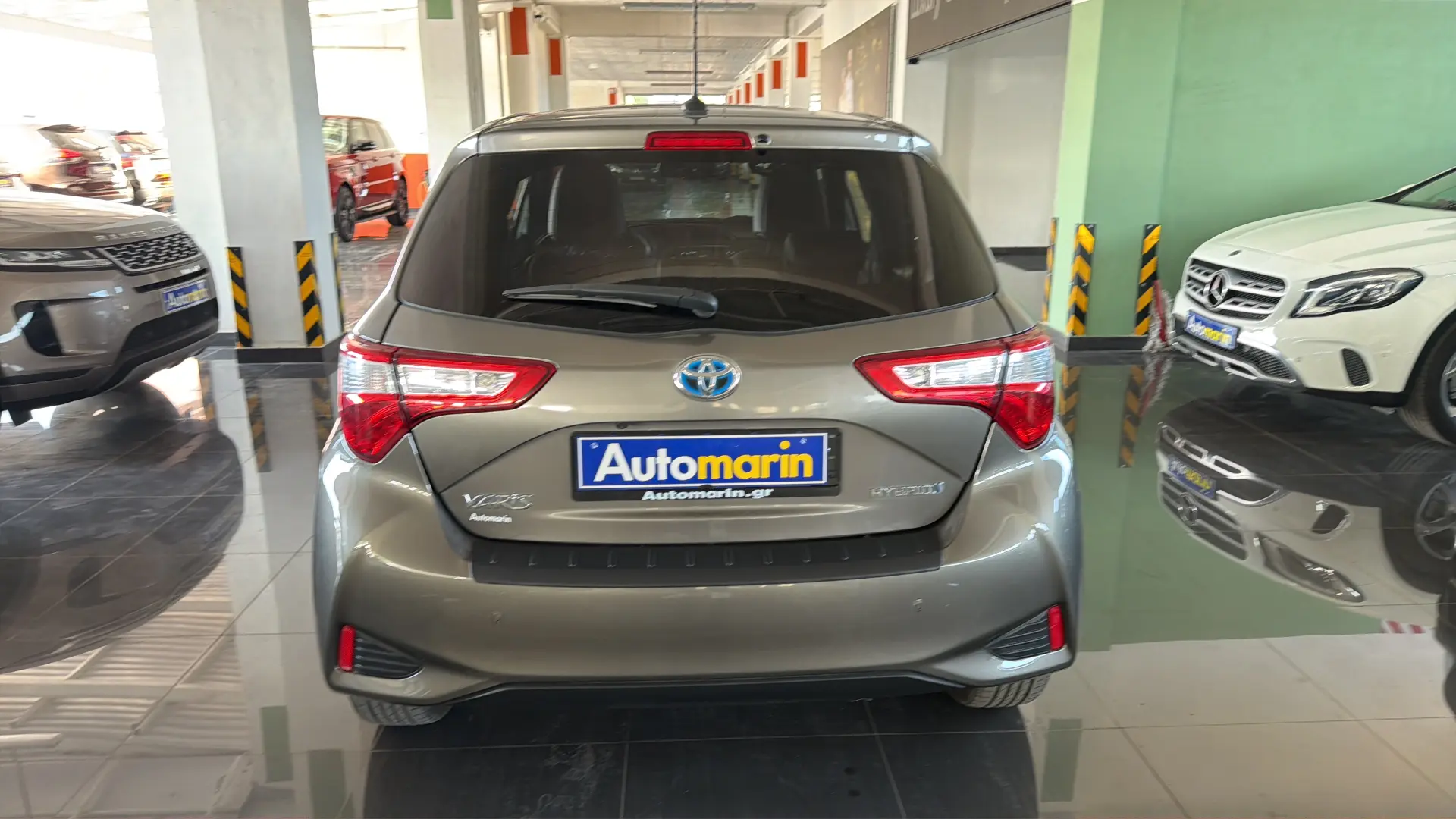 View 5 - Toyota Yaris - 2017