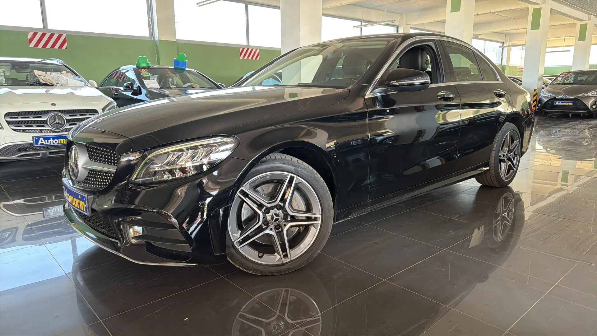 View 1 - Mercedes-Benz C 300 - 2021