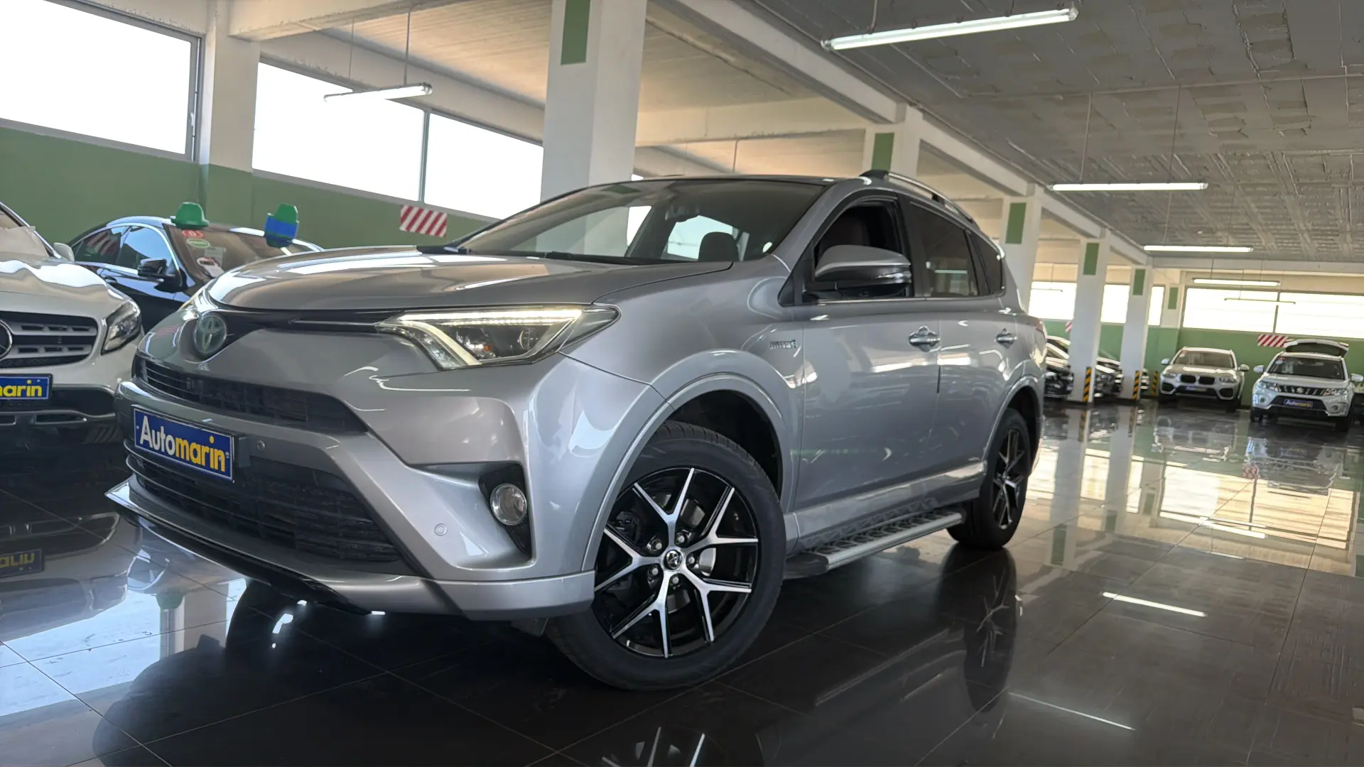 View 1 - Toyota RAV 4 - 2016