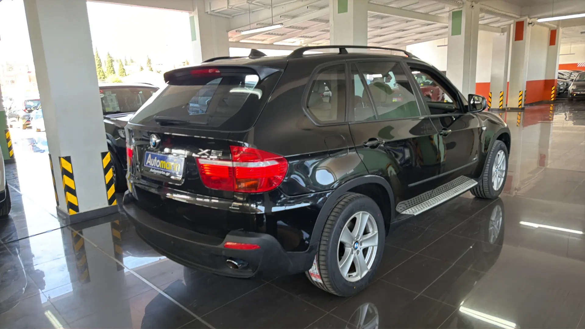 View 4 - BMW X5 - 2008
