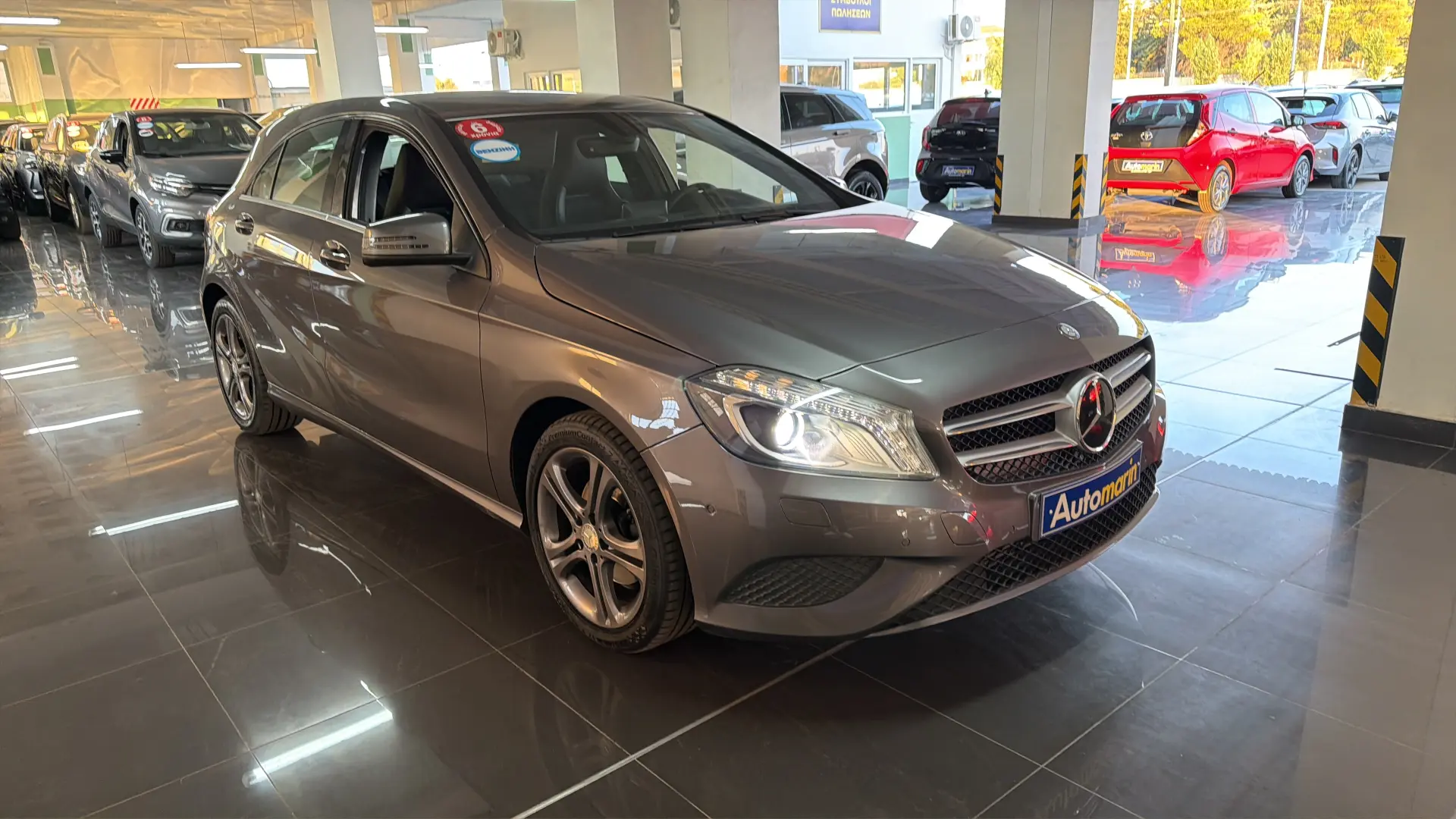 View 3 - Mercedes-Benz A 180 - 2014