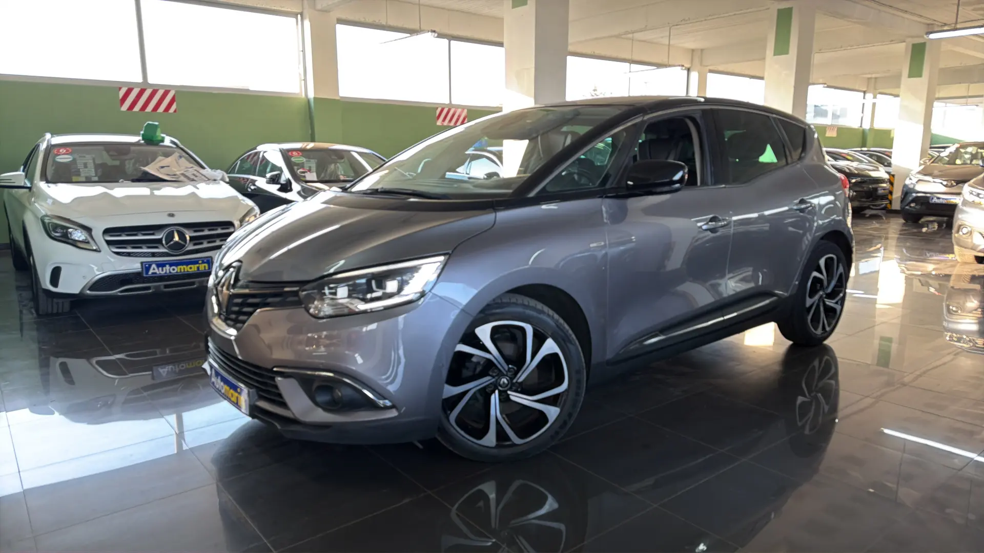 View 1 - Renault Scenic - 2017