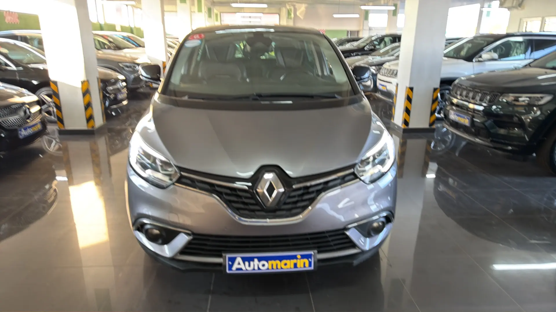 View 2 - Renault Scenic - 2017