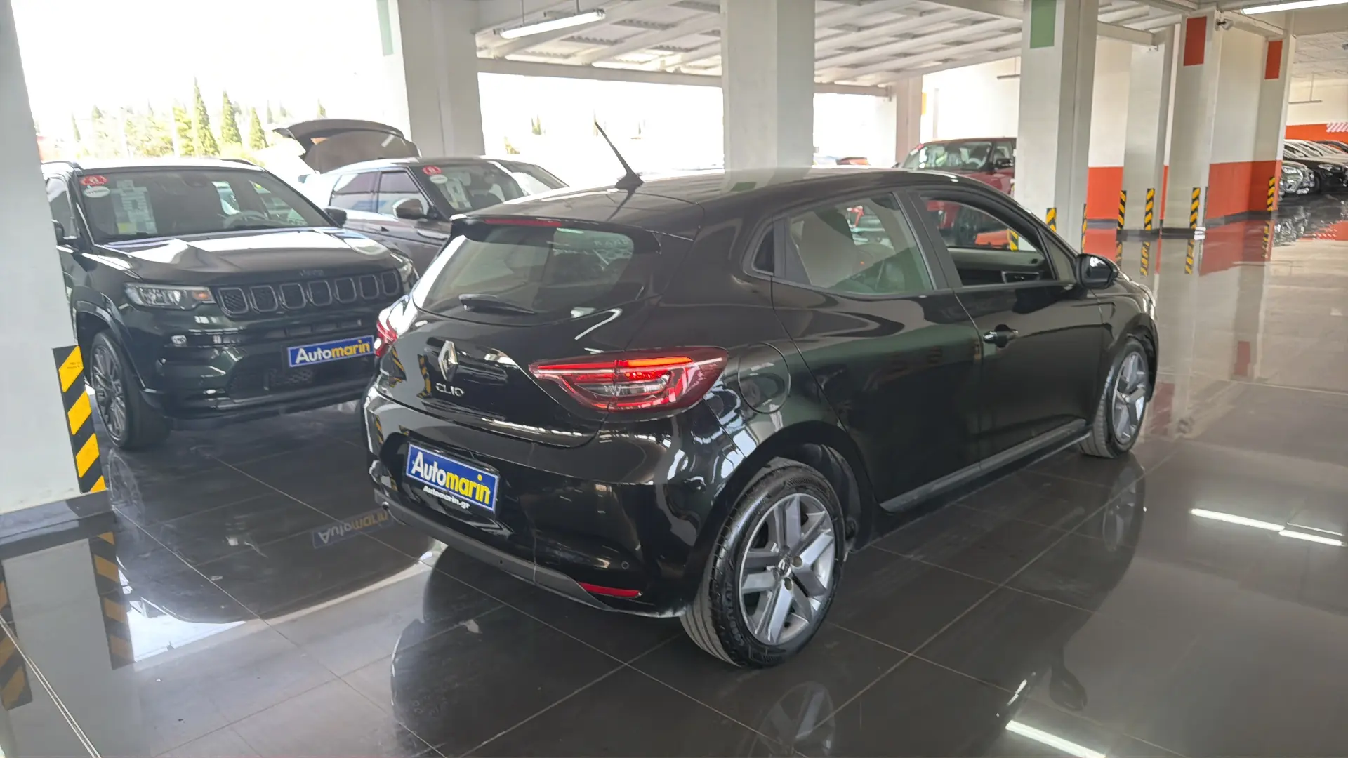 View 4 - Renault Clio - 2022