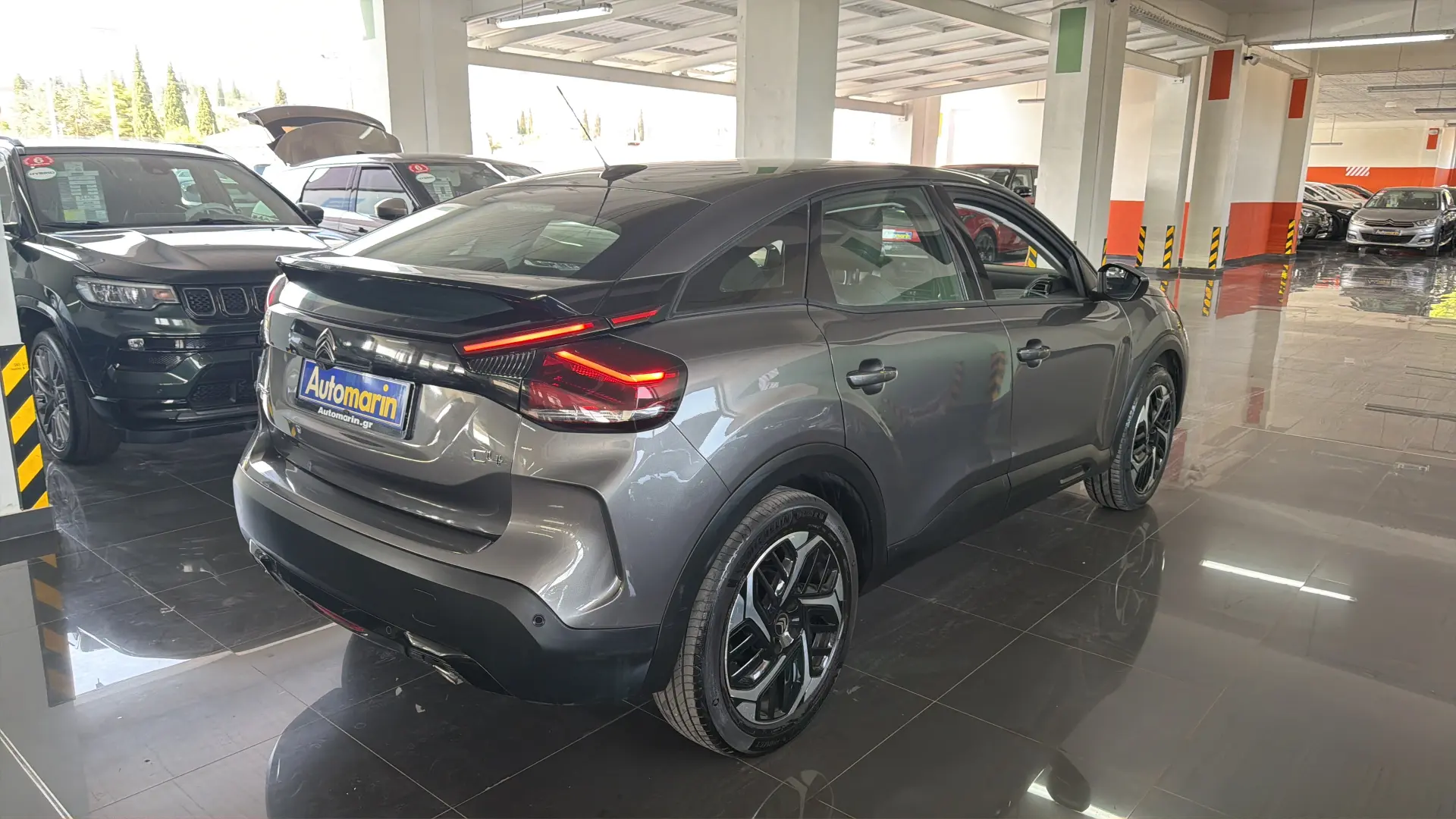 View 5 - Citroen C4 - 2021