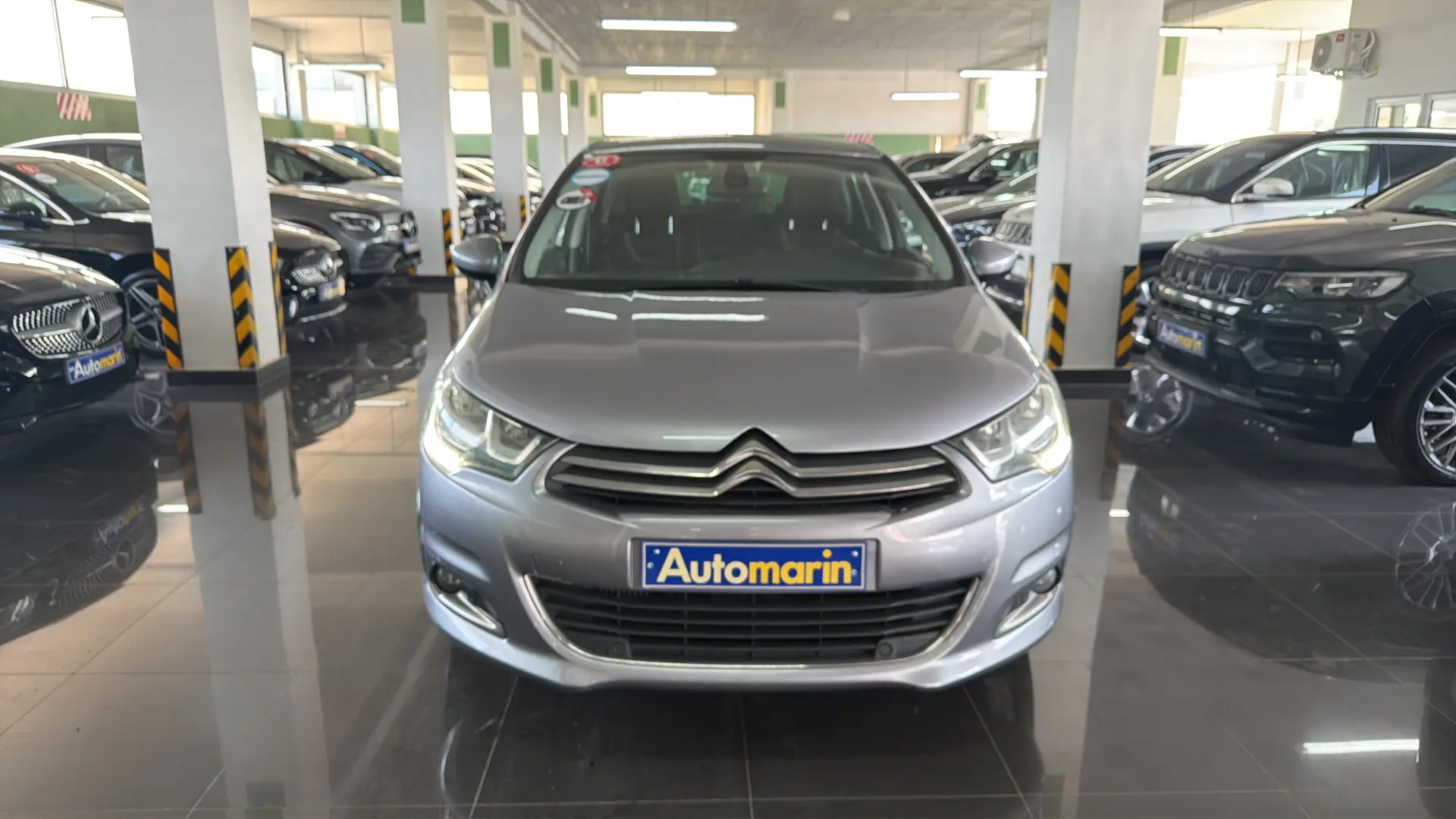 View 2 - Citroen C4 - 2017