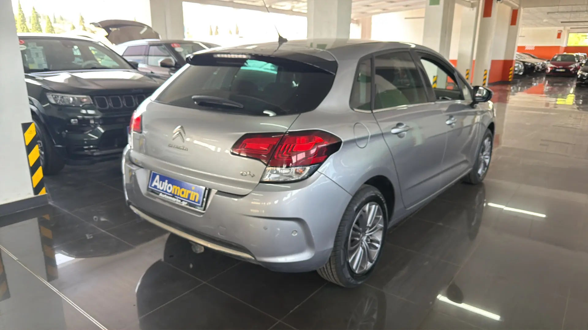 View 4 - Citroen C4 - 2017
