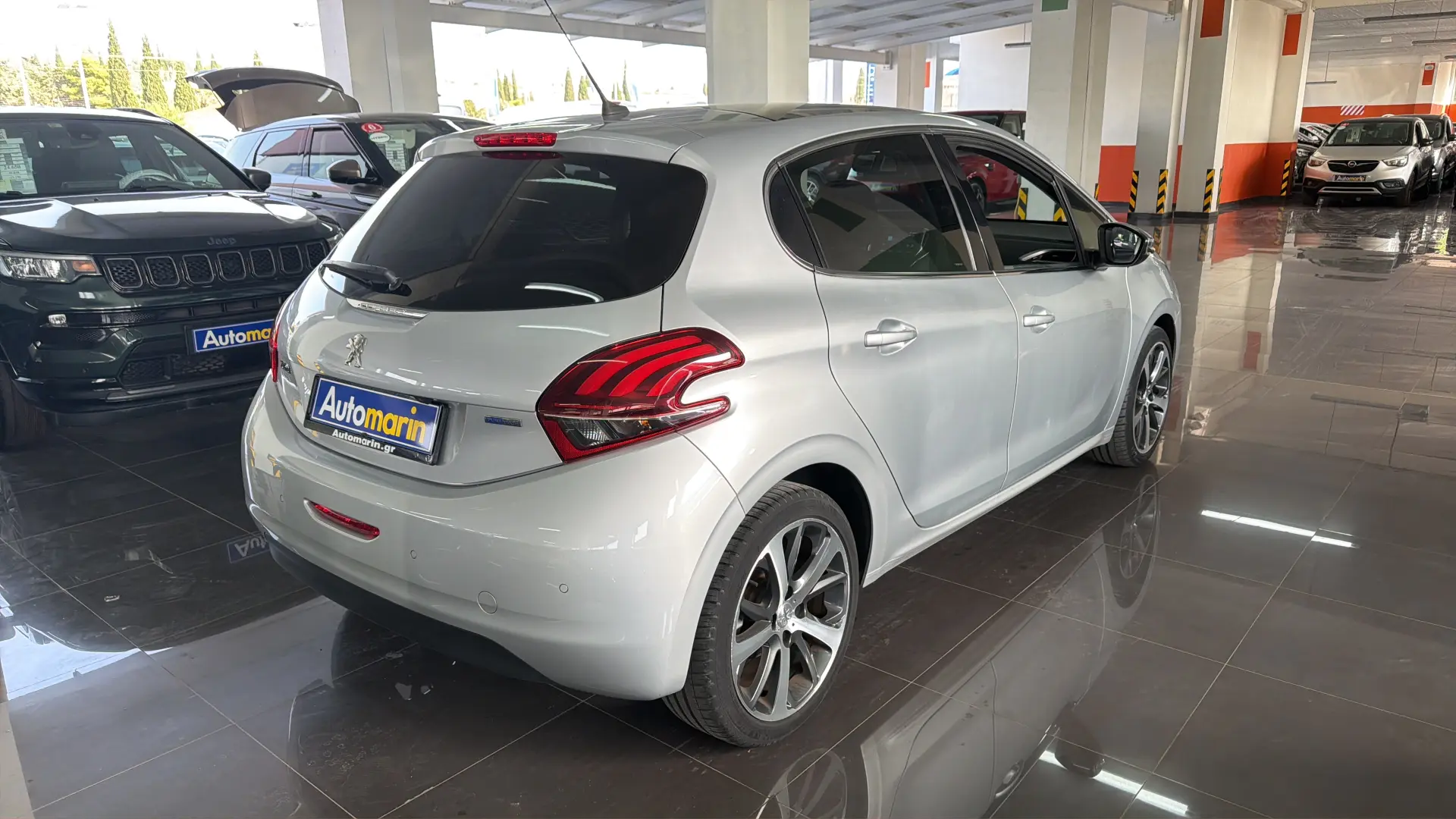 View 4 - Peugeot 208 - 2017