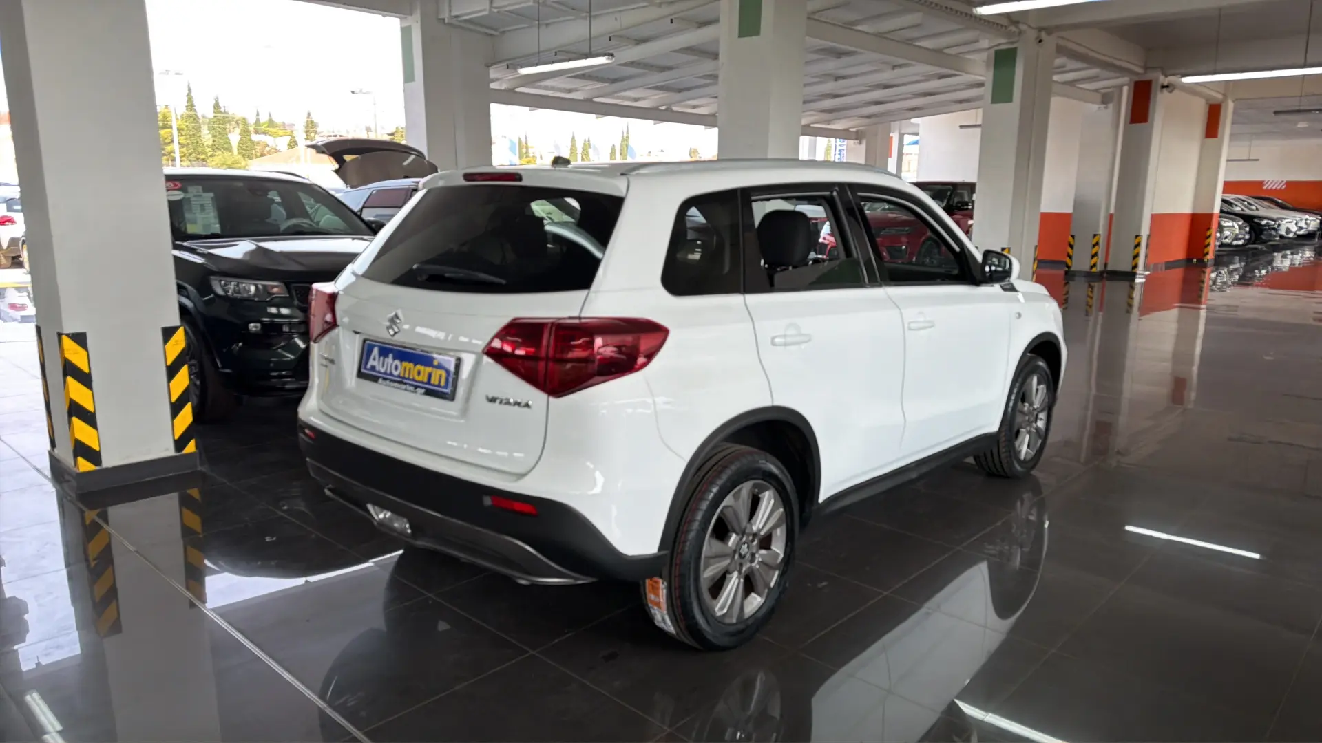 View 4 - Suzuki Vitara - 2019