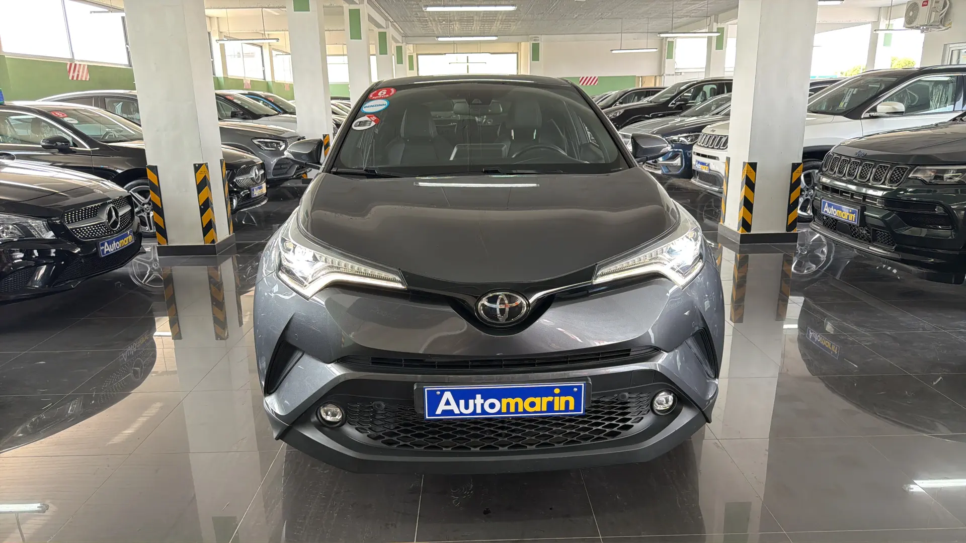 View 2 - Toyota C-HR - 2018