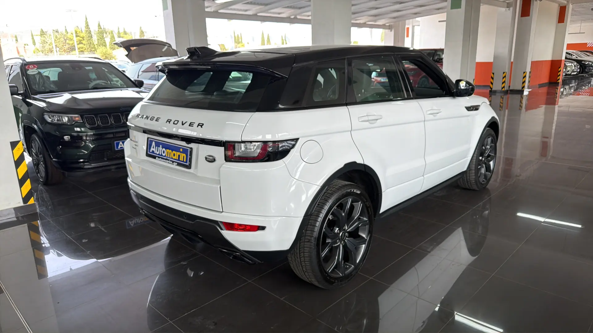 View 4 - Land Rover Range Rover Evoque - 2016
