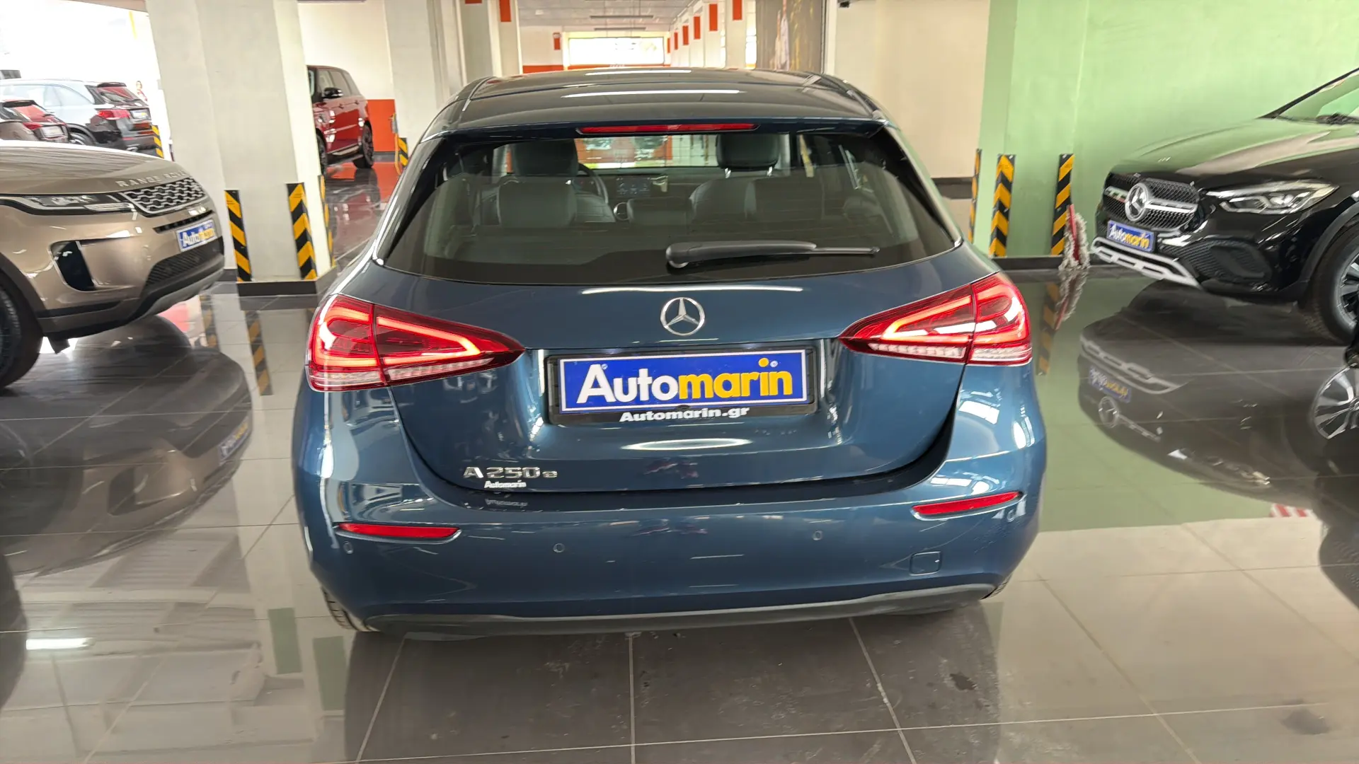 View 5 - Mercedes-Benz A 250 - 2021