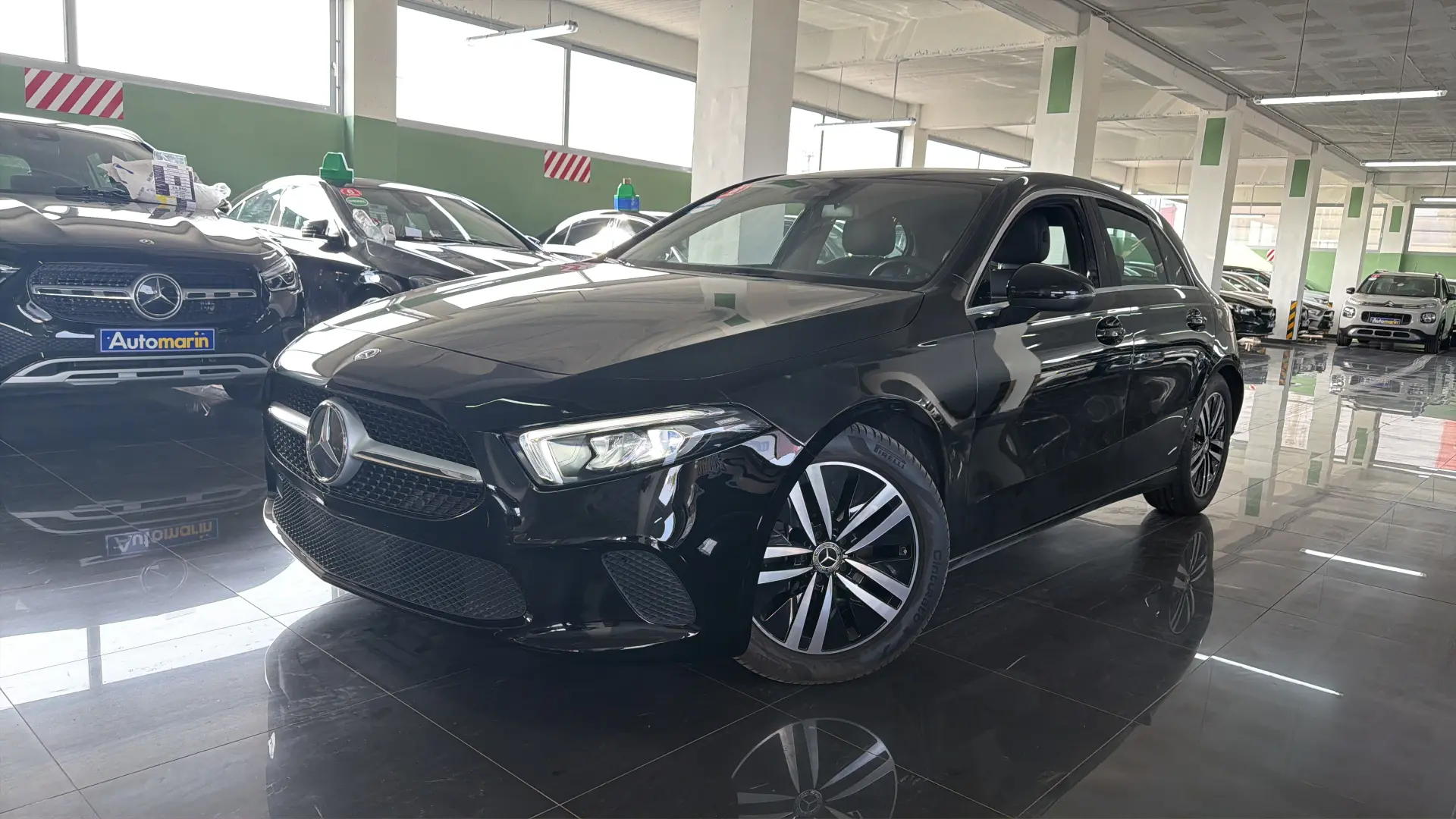 View 1 - Mercedes-Benz A 180 - 2022