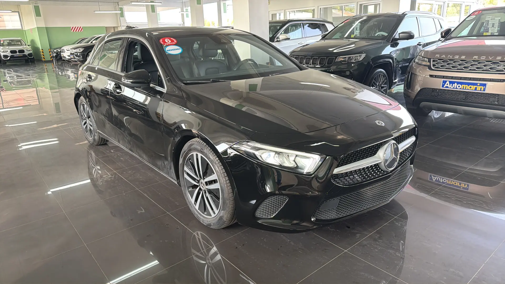 View 3 - Mercedes-Benz A 180 - 2022