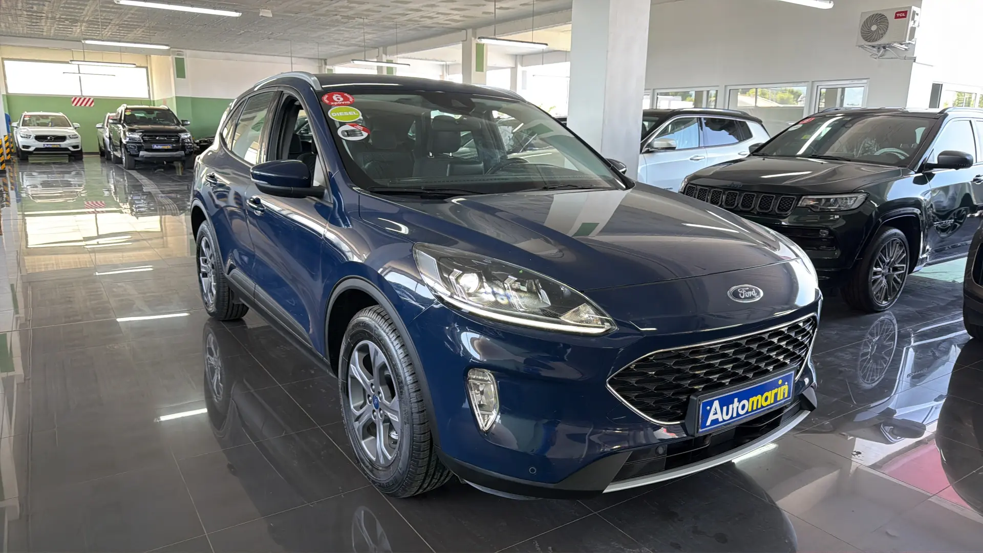 View 3 - Ford Kuga - 2021