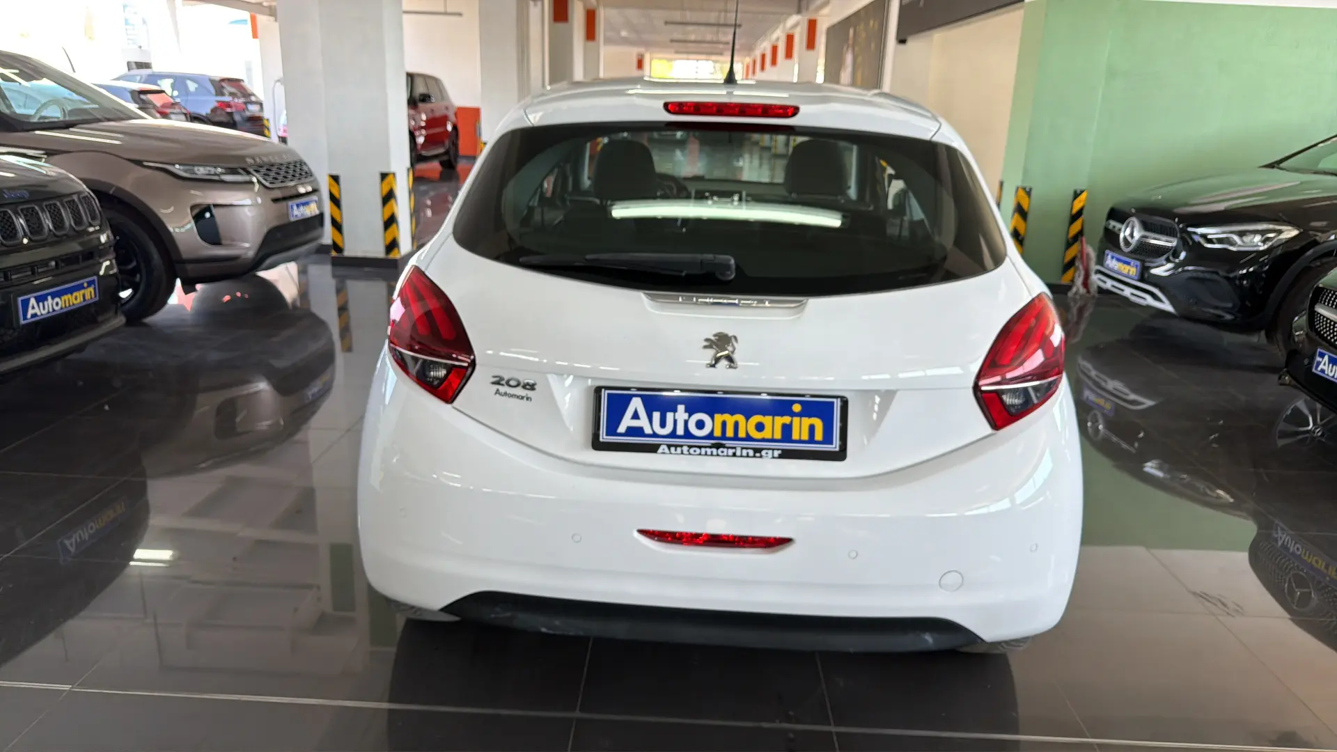 View 5 - Peugeot 208 - 2015
