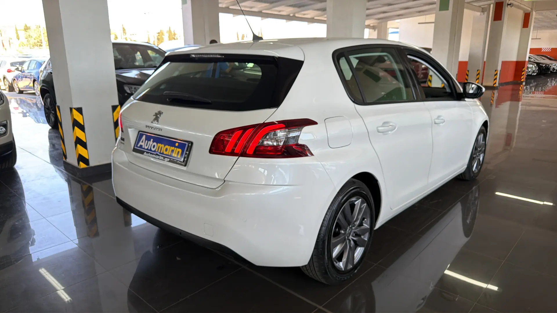 View 4 - Peugeot 308 - 2021